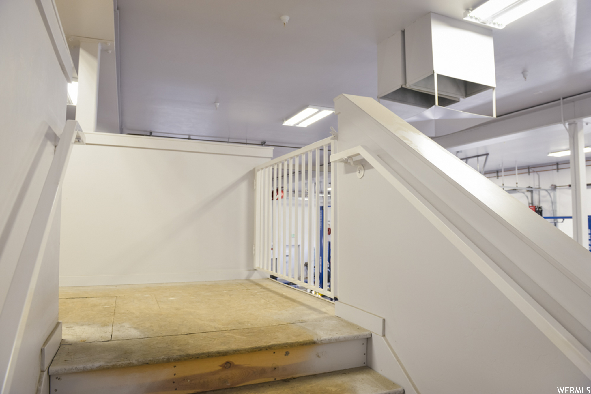 SPRING POINTE RETAIL - Commercial Sale