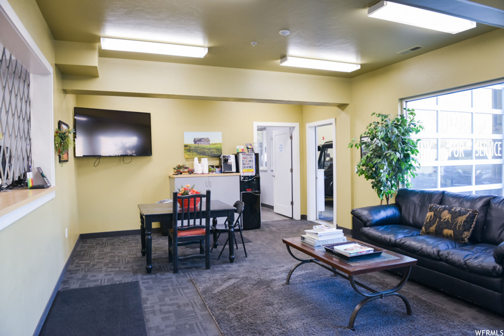 SPRING POINTE RETAIL - Commercial Sale