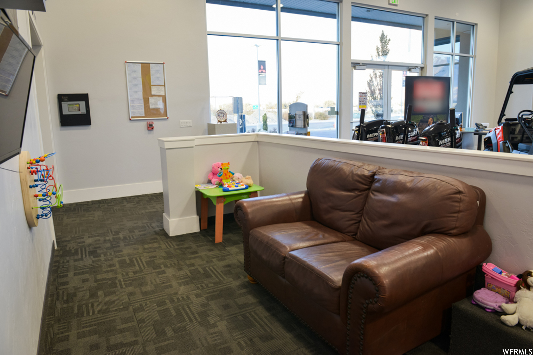 SPRING POINTE RETAIL - Commercial Sale