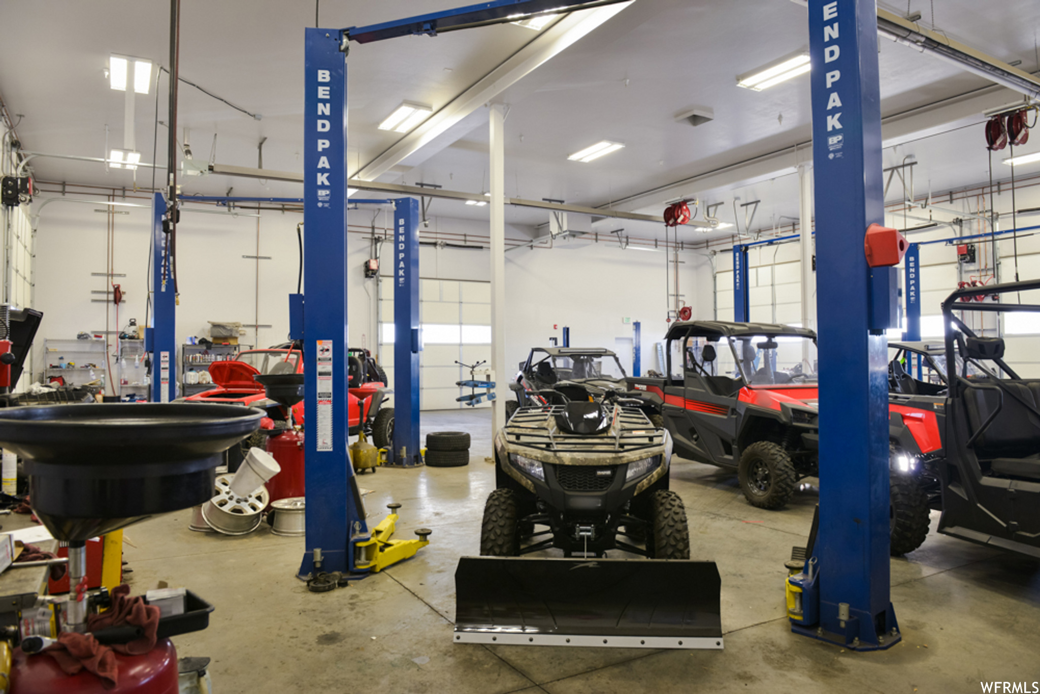 SPRING POINTE RETAIL - Commercial Sale