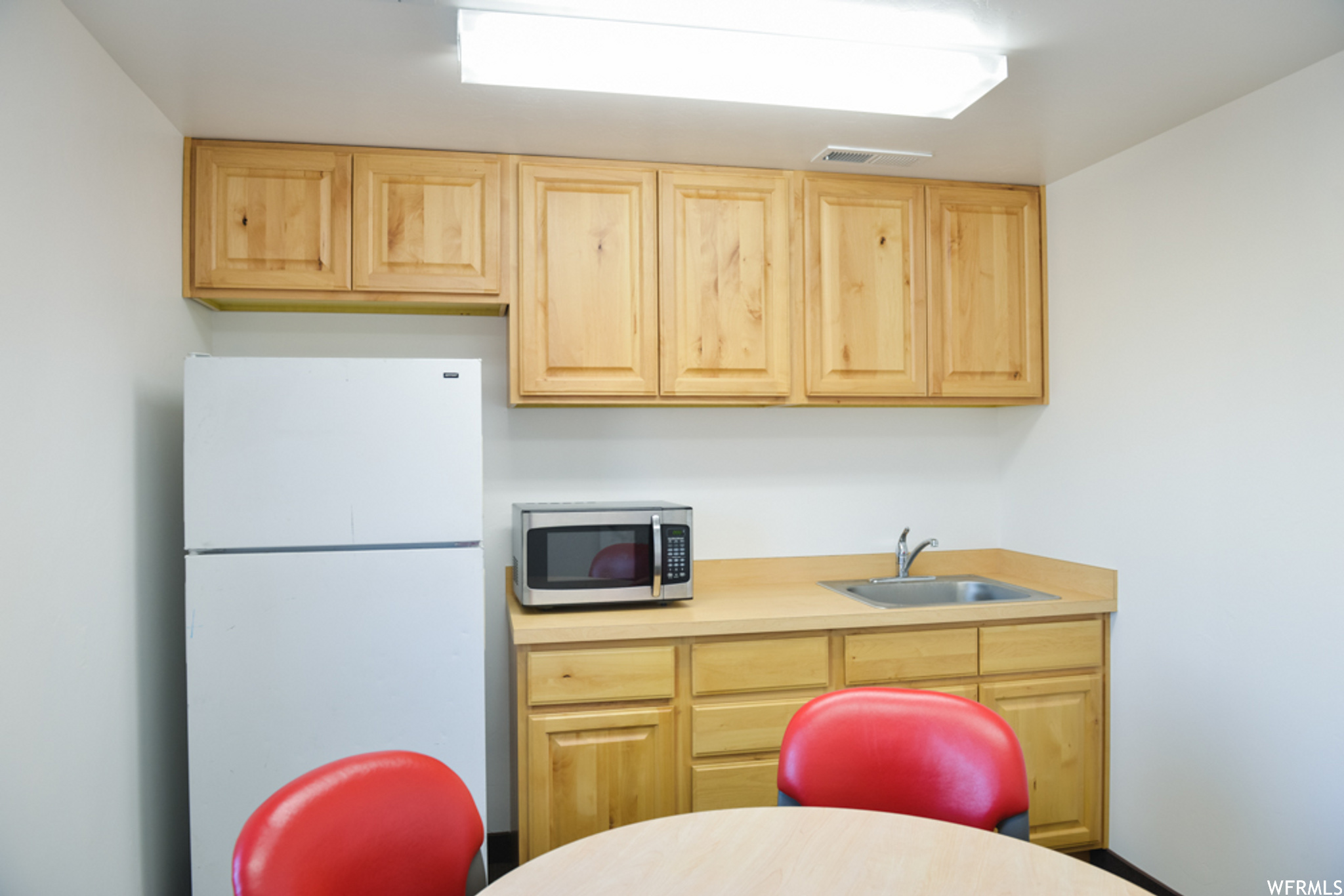 SPRING POINTE RETAIL - Commercial Sale