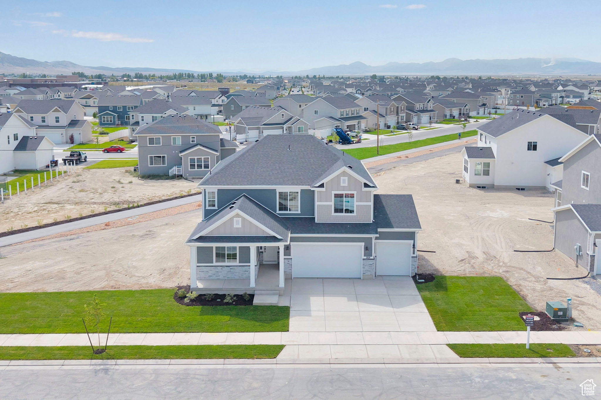 PONY EXPRESS ESTATES - Residential