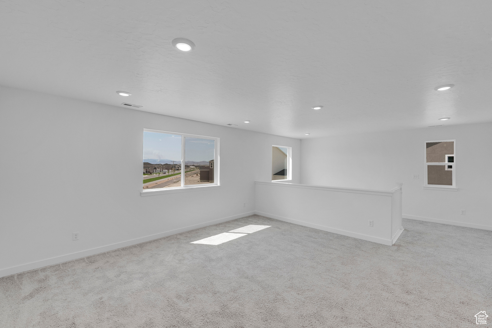 PONY EXPRESS ESTATES - Residential