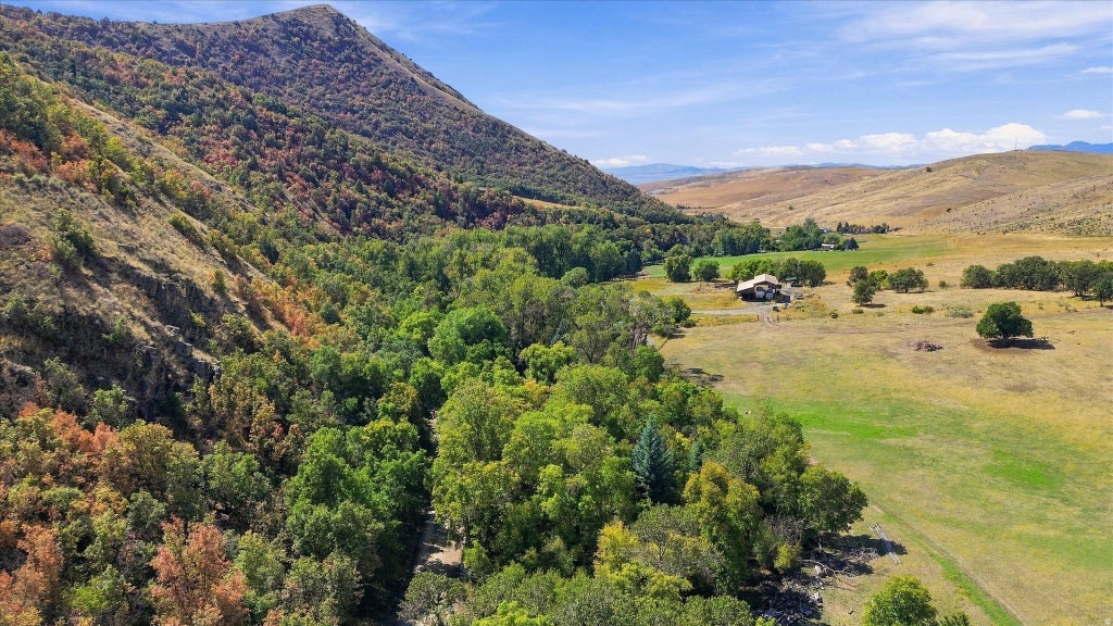 Photo of 2705 E CANYON RD, Smithfield, UT 84335 (MLS # 2186821)