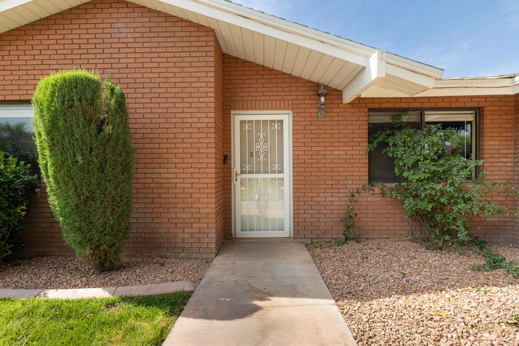 Photo of 840 S 400 AVE E #3, Saint George, UT 84770 (MLS # 2160334)