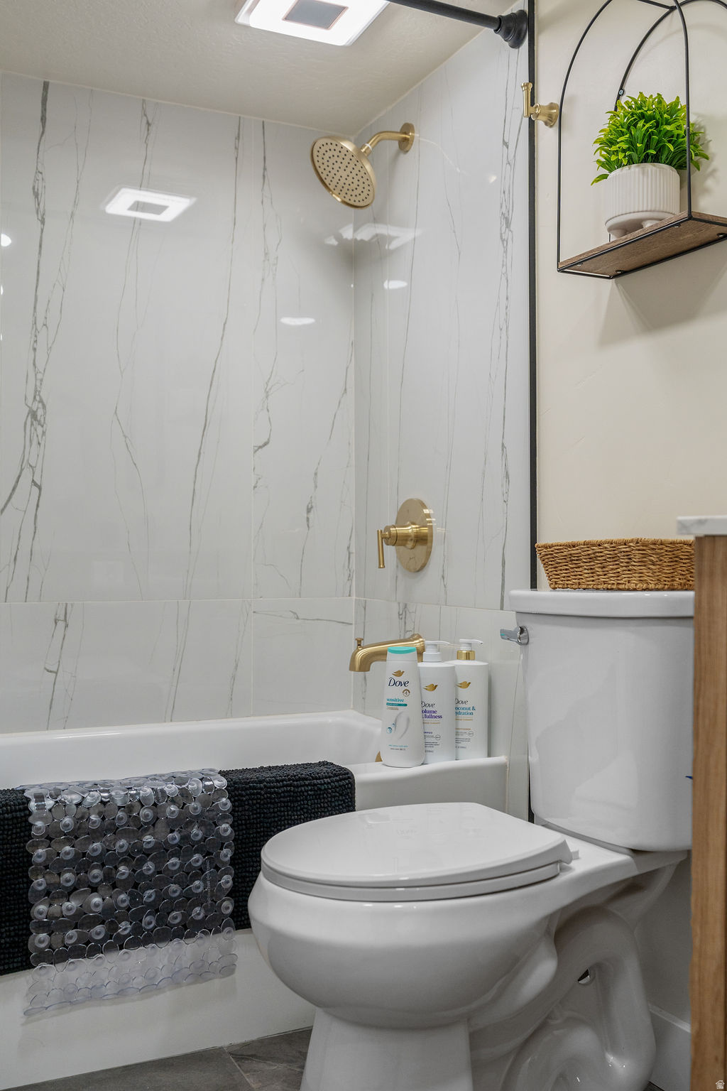 PLAT B - Residential Lease