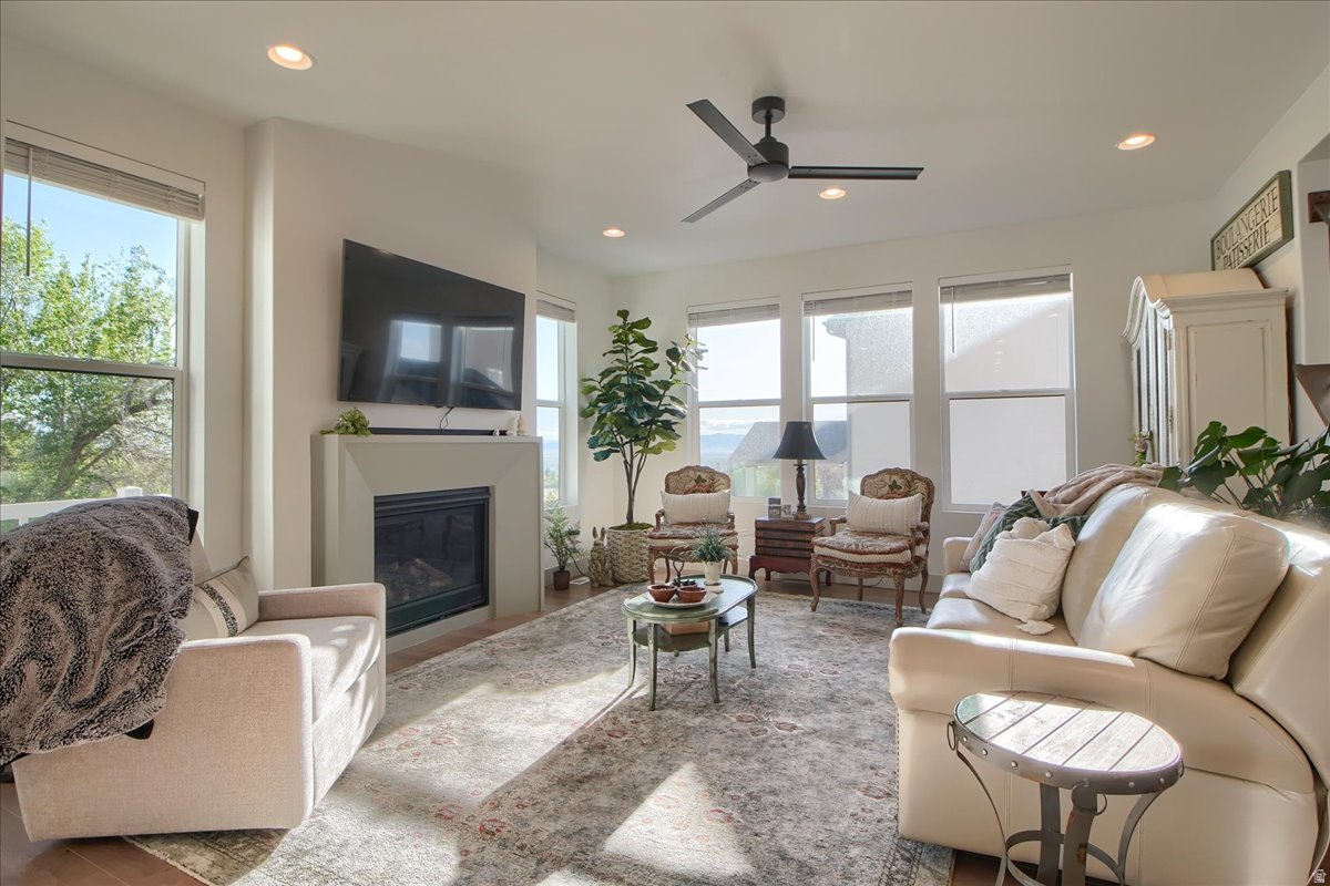 ORCHARD RIDGE - Residential