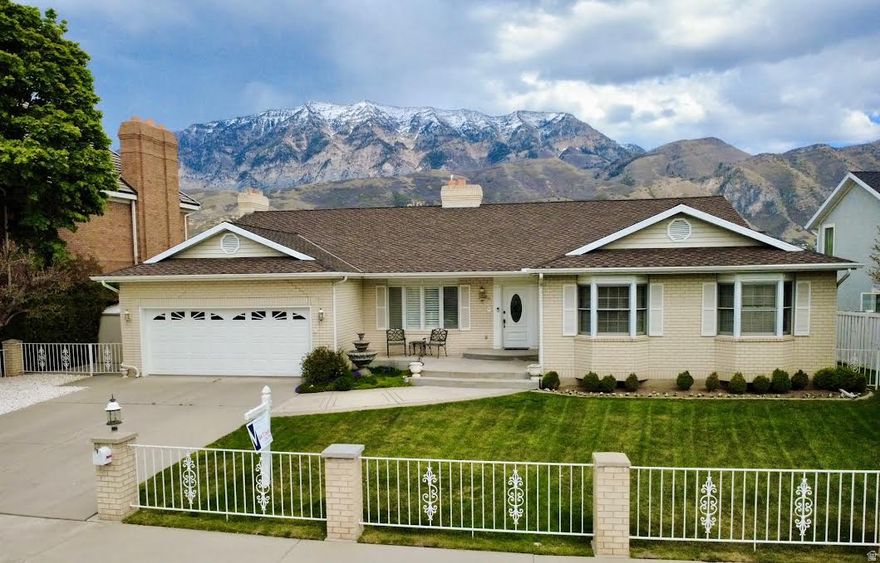 You don't often get an chance  to own beautiful home situated above the Provo River Bottoms area, on the Orem bench. This 4,980' sq ft residence has it all,  views, convenient  location, master suite, on the main floor, a walk-out basement, a 2-car garage.  Oak hard wood flooring in the kitchen family room area in the high traffic areas. Central Vacuum, Ring Door System. Don't Wait.