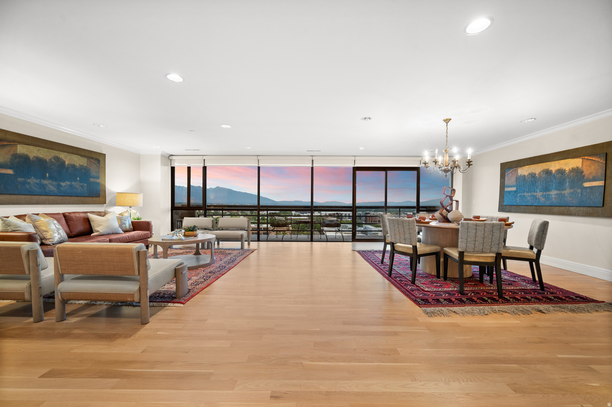 GOVERNORS PLAZA - Residential