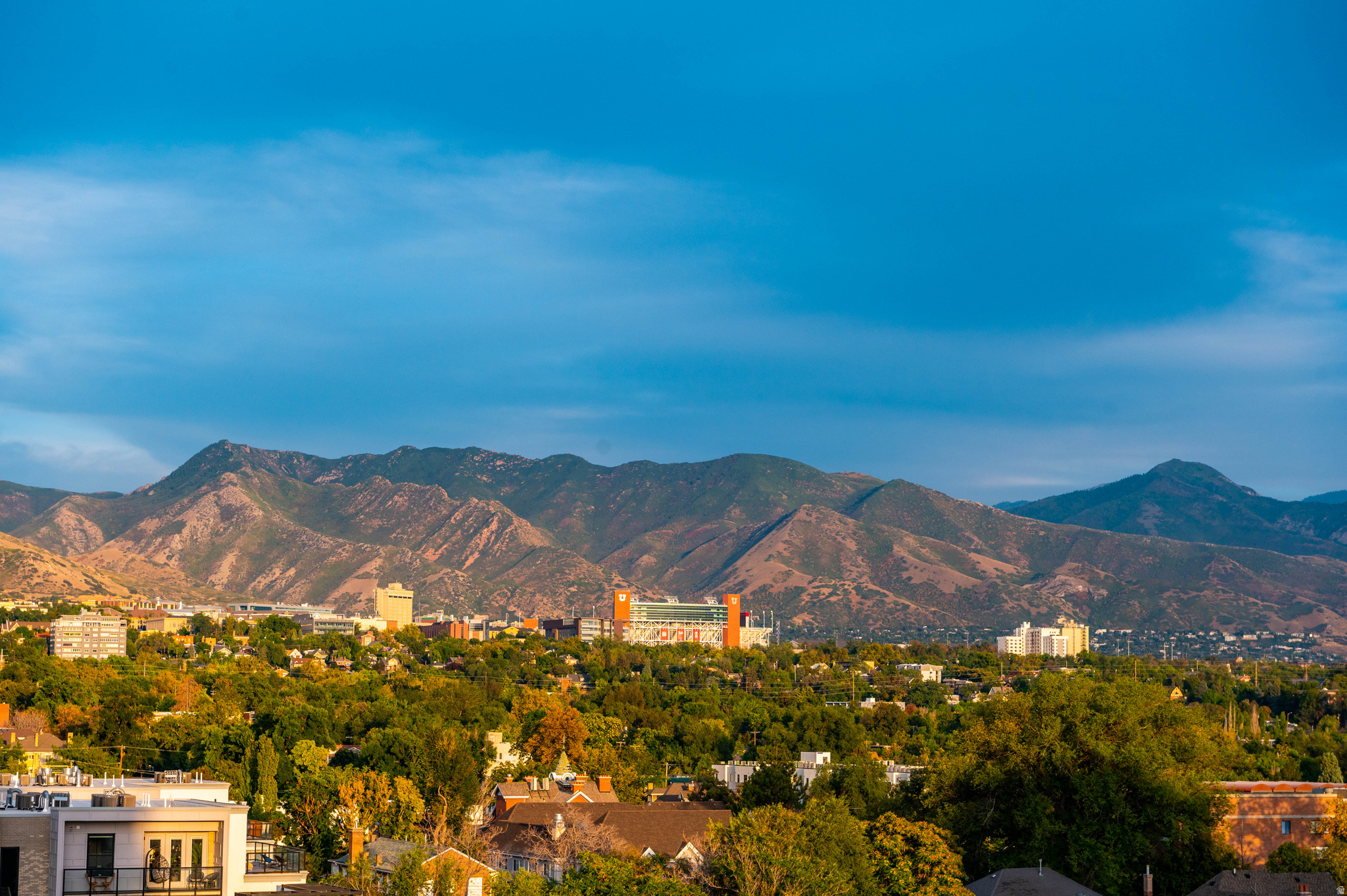 GOVERNORS PLAZA - Residential