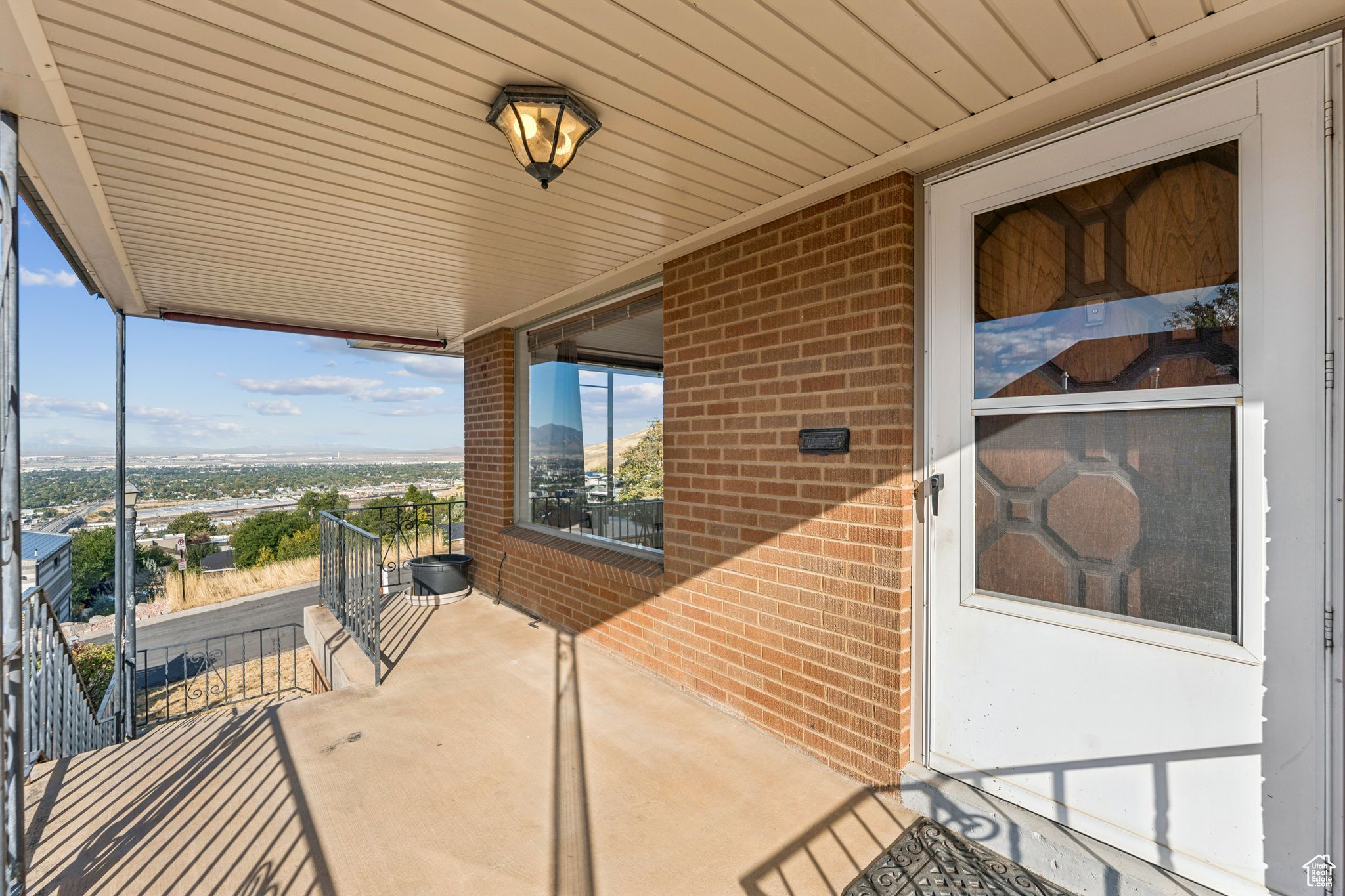 CAPITOL HILL - Residential