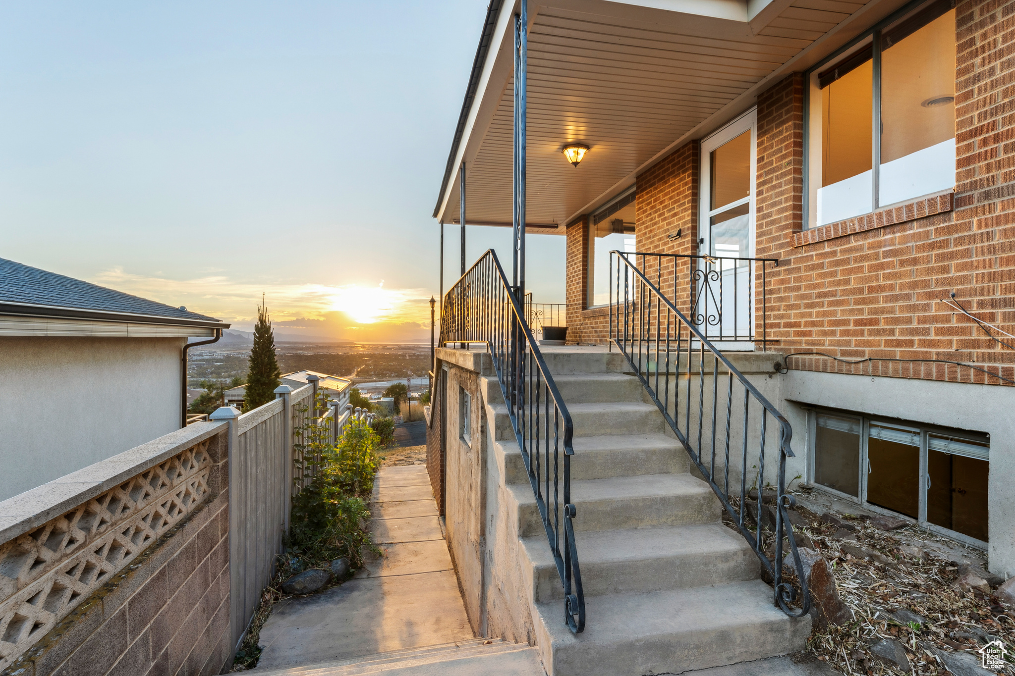 CAPITOL HILL - Residential