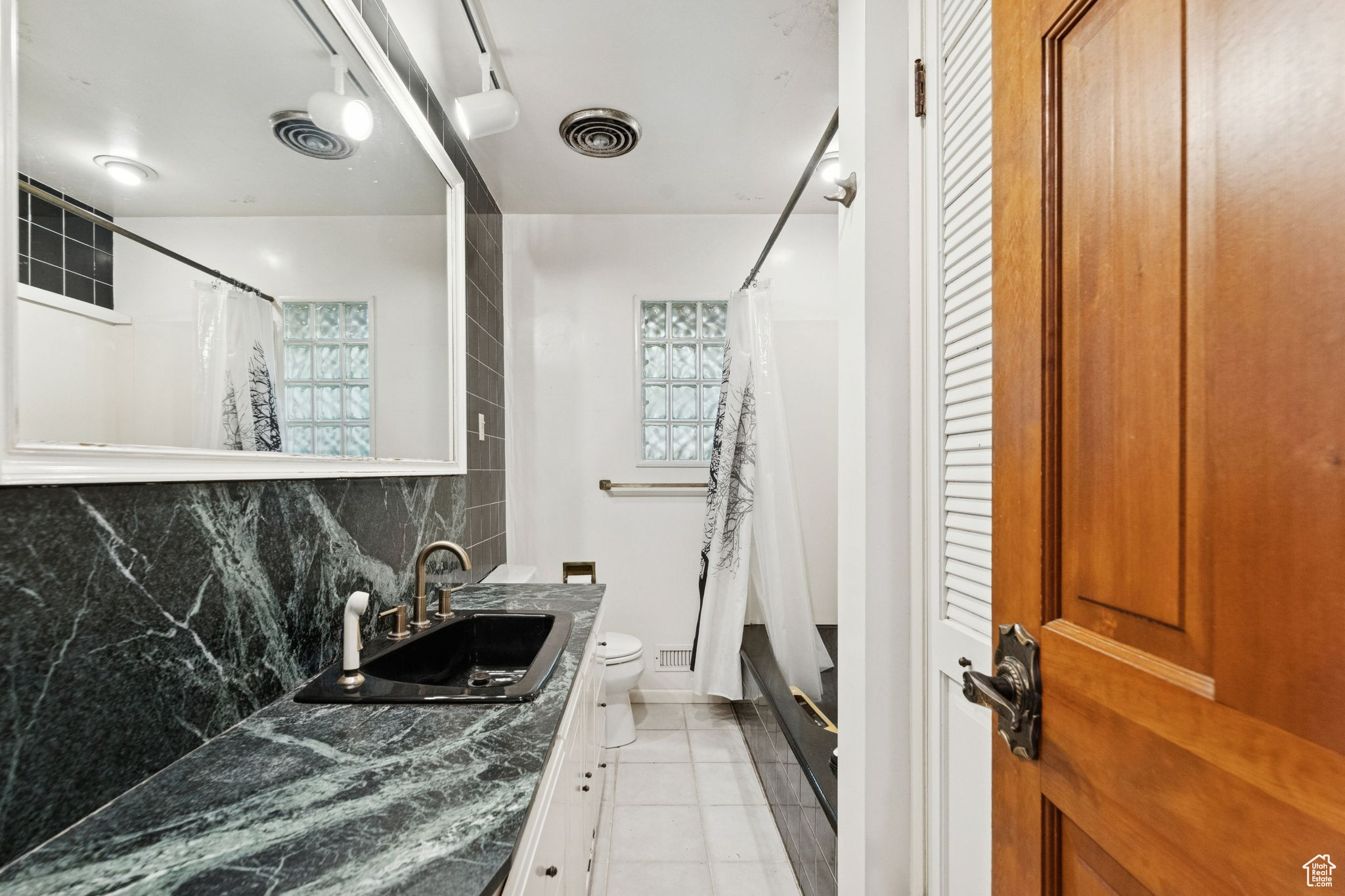 CAPITOL HILL - Residential