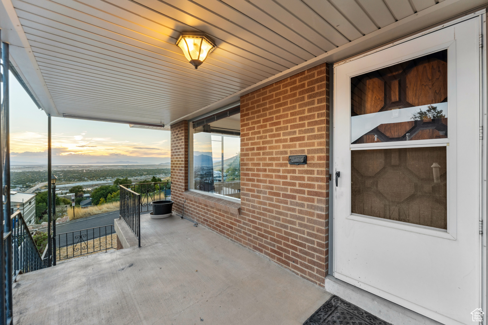 CAPITOL HILL - Residential