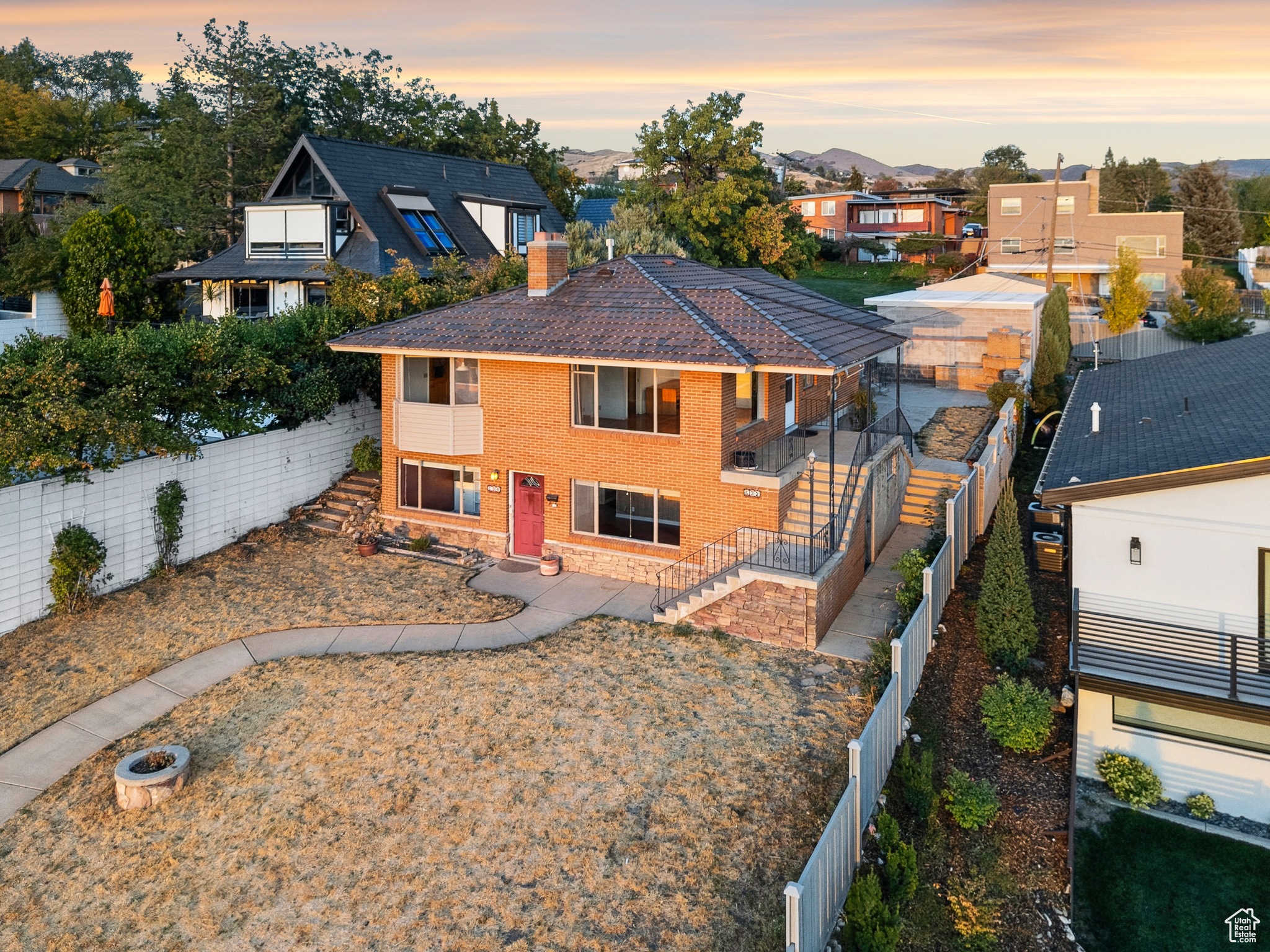 CAPITOL HILL - Residential