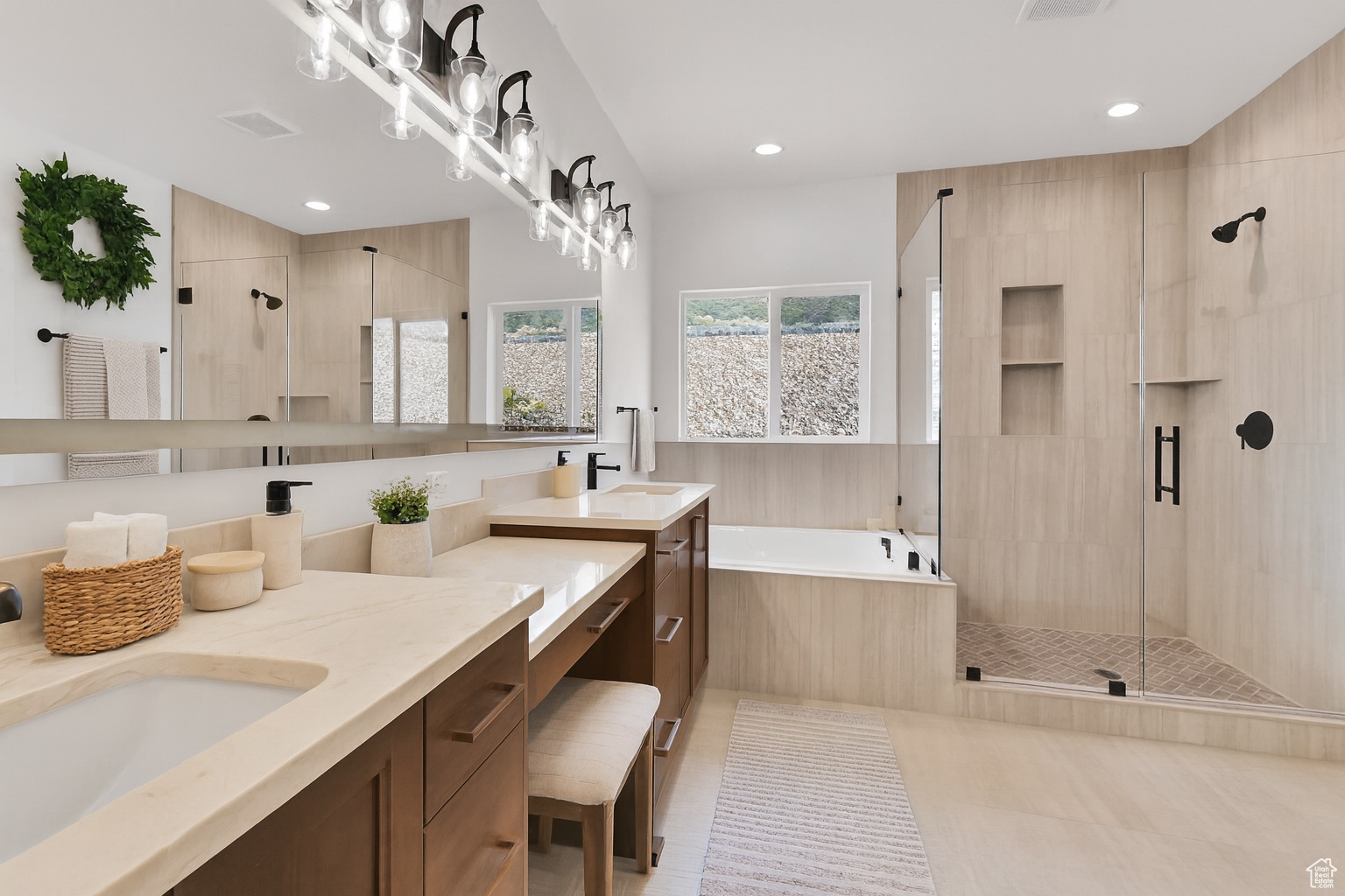 NORTHVIEW ESTATES - Residential