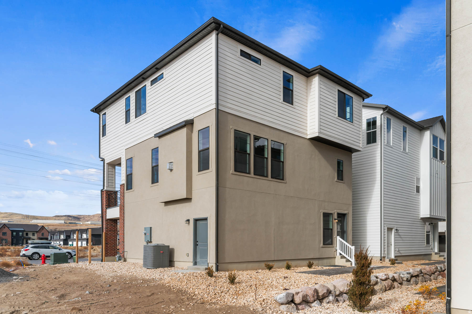 HOLBROOK E VILLAS 636 - Residential