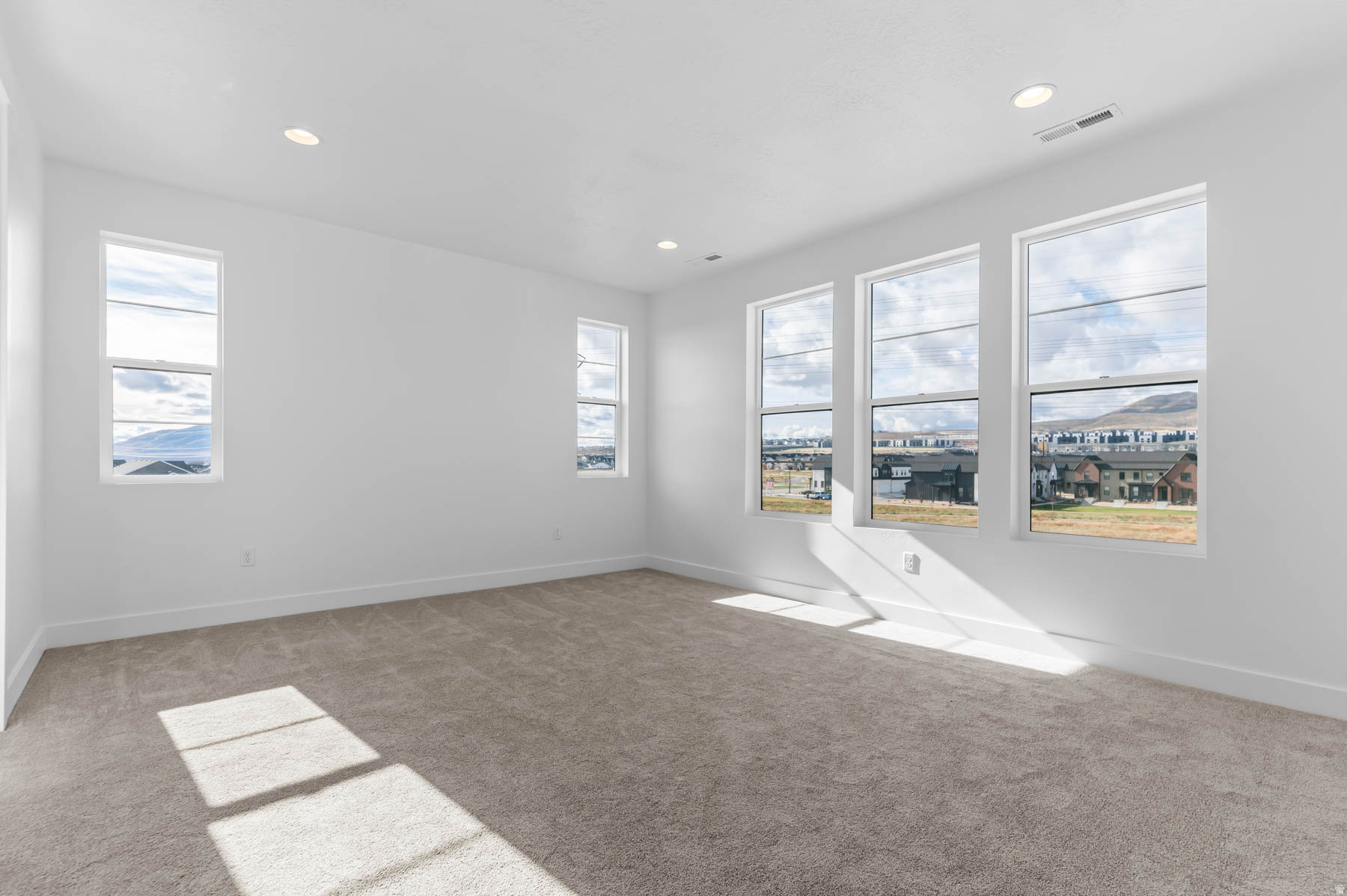 HOLBROOK E VILLAS 636 - Residential