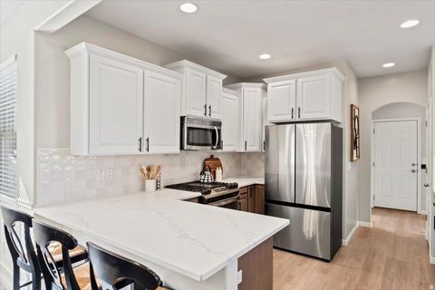 Tiny photo for 10984 S MANITOU WAY, South Jordan, UT 84009 (MLS # 2122330)