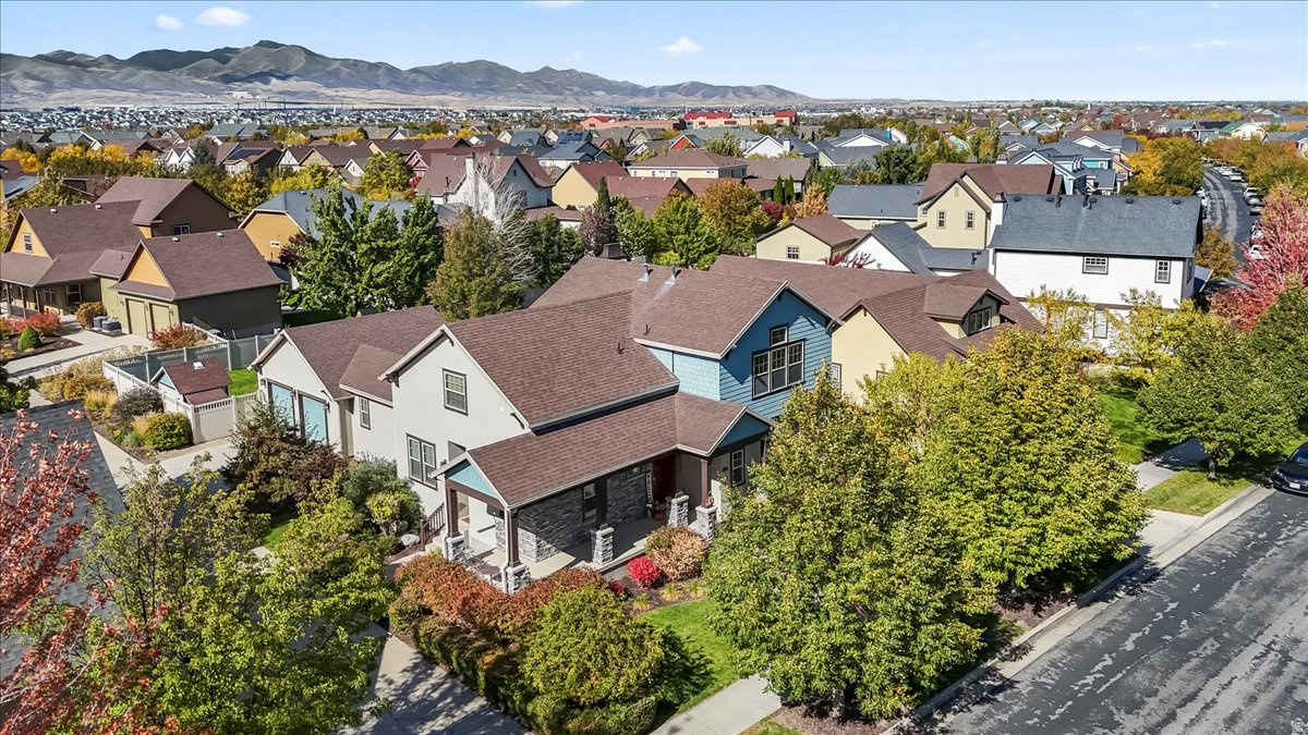 DAYBREAK - Residential