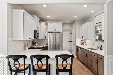 Tiny photo for 10984 S MANITOU WAY, South Jordan, UT 84009 (MLS # 2122330)