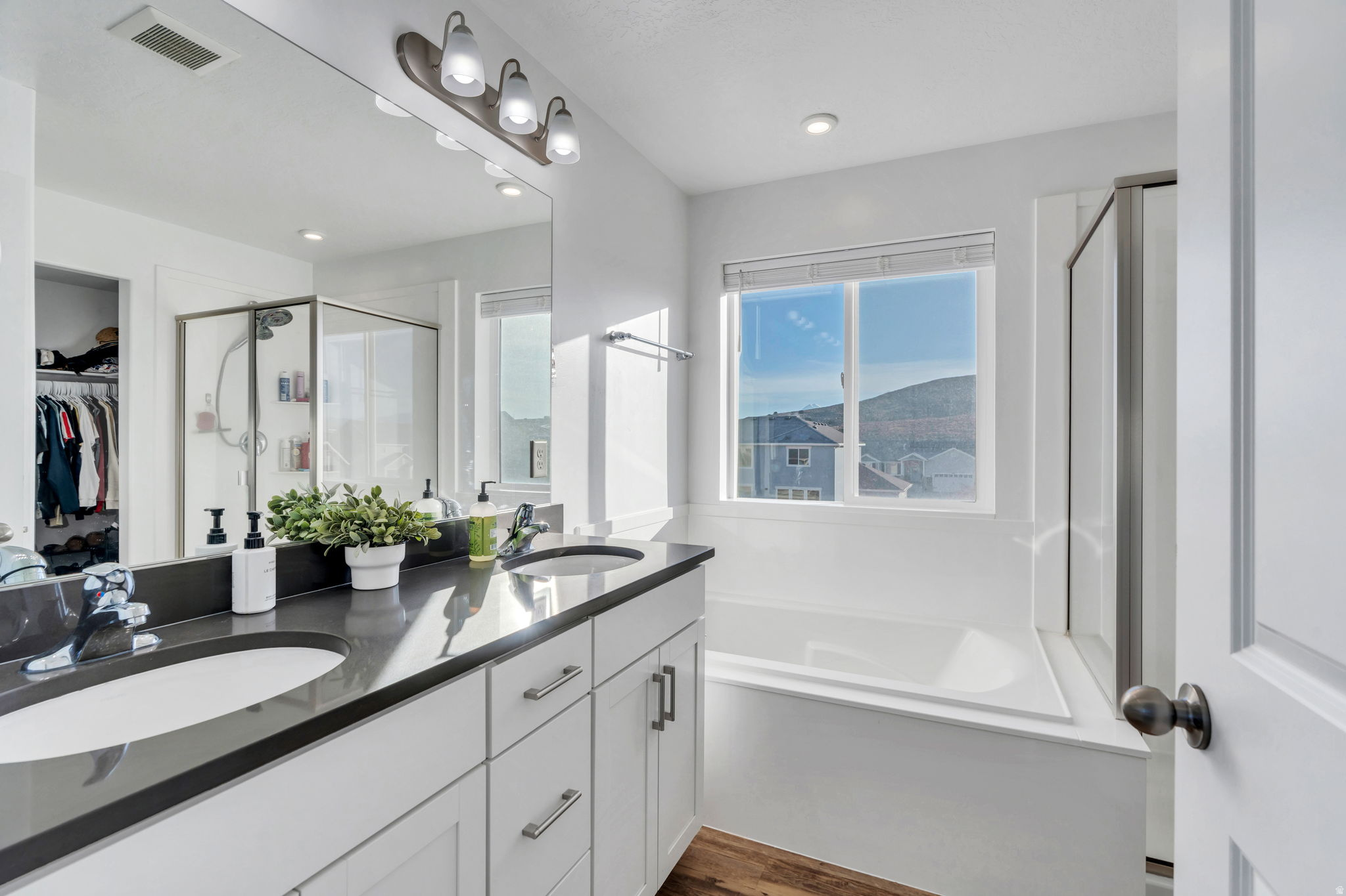 SUNSET RIDGE - Residential