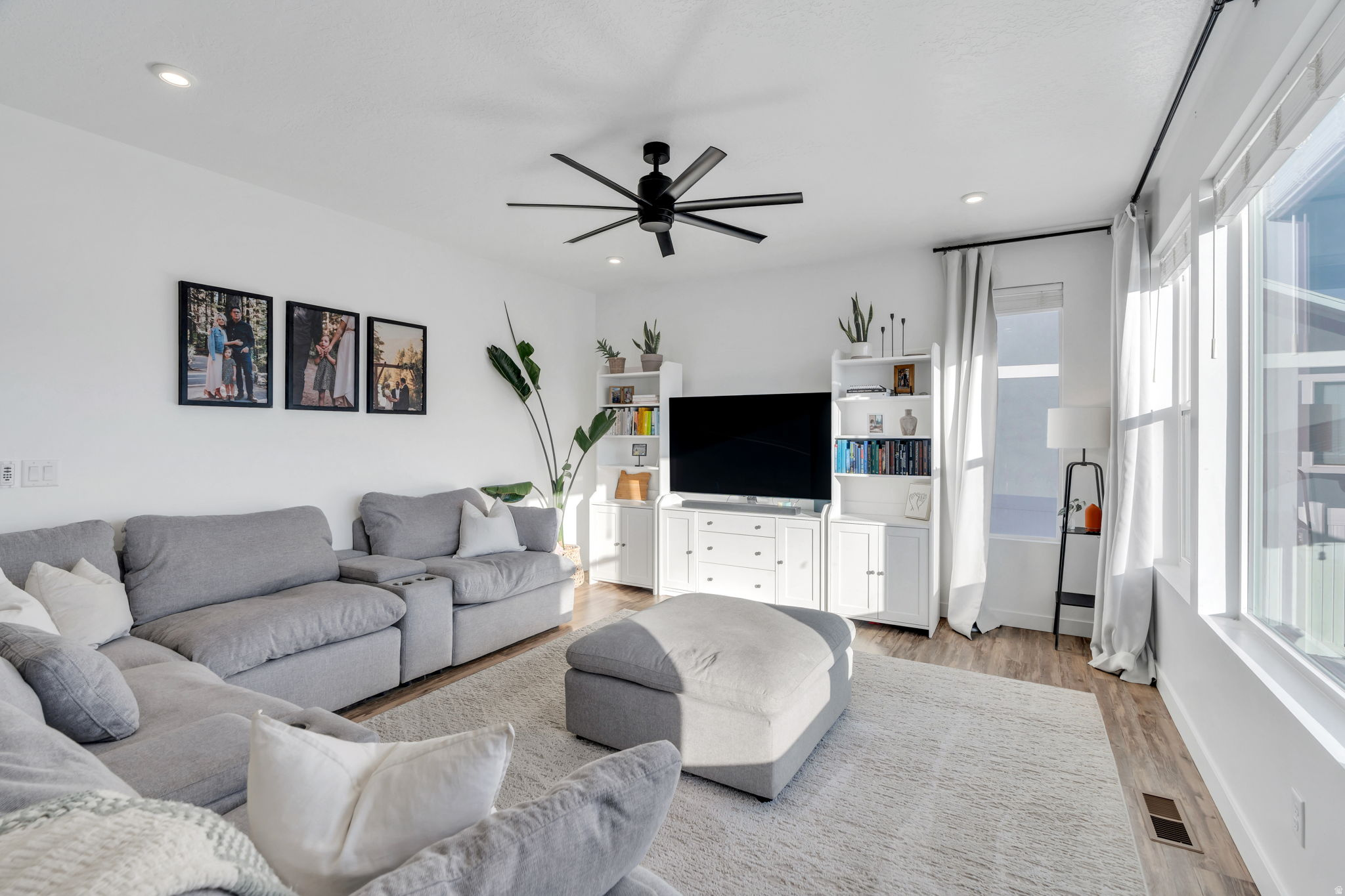 SUNSET RIDGE - Residential