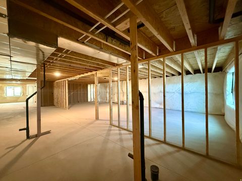 Tiny photo for 1198 W GRAYHAWK LOOP, Roosevelt, UT 84066 (MLS # 2126428)