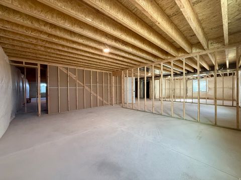 Tiny photo for 1198 W GRAYHAWK LOOP, Roosevelt, UT 84066 (MLS # 2126428)