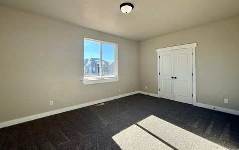 Tiny photo for 1198 W GRAYHAWK LOOP, Roosevelt, UT 84066 (MLS # 2126428)