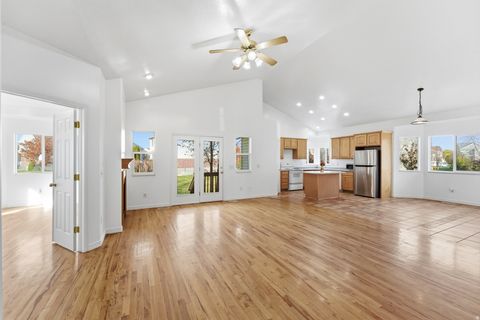 Tiny photo for 1430 S HEATHER LN, Syracuse, UT 84075 (MLS # 2124978)