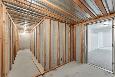 Tiny photo for 1430 S HEATHER LN, Syracuse, UT 84075 (MLS # 2124978)