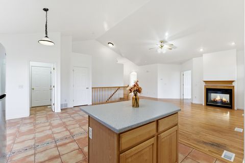 Tiny photo for 1430 S HEATHER LN, Syracuse, UT 84075 (MLS # 2124978)