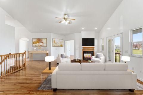 Tiny photo for 1430 S HEATHER LN, Syracuse, UT 84075 (MLS # 2124978)