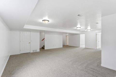 Tiny photo for 1430 S HEATHER LN, Syracuse, UT 84075 (MLS # 2124978)