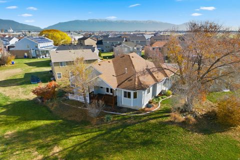 Tiny photo for 1430 S HEATHER LN, Syracuse, UT 84075 (MLS # 2124978)