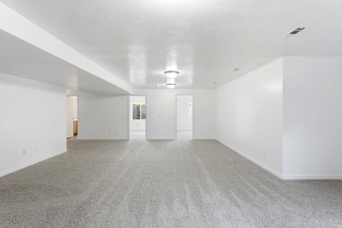 Tiny photo for 1430 S HEATHER LN, Syracuse, UT 84075 (MLS # 2124978)