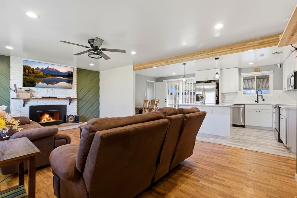 Photo of 328 E ISGREEN CIR, Tooele, UT 84074 (MLS # 2133878)