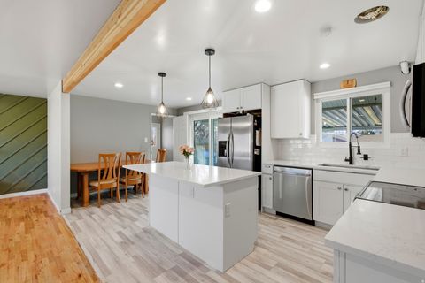 Tiny photo for 328 E ISGREEN CIR, Tooele, UT 84074 (MLS # 2133878)