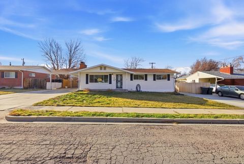Tiny photo for 328 E ISGREEN CIR, Tooele, UT 84074 (MLS # 2133878)
