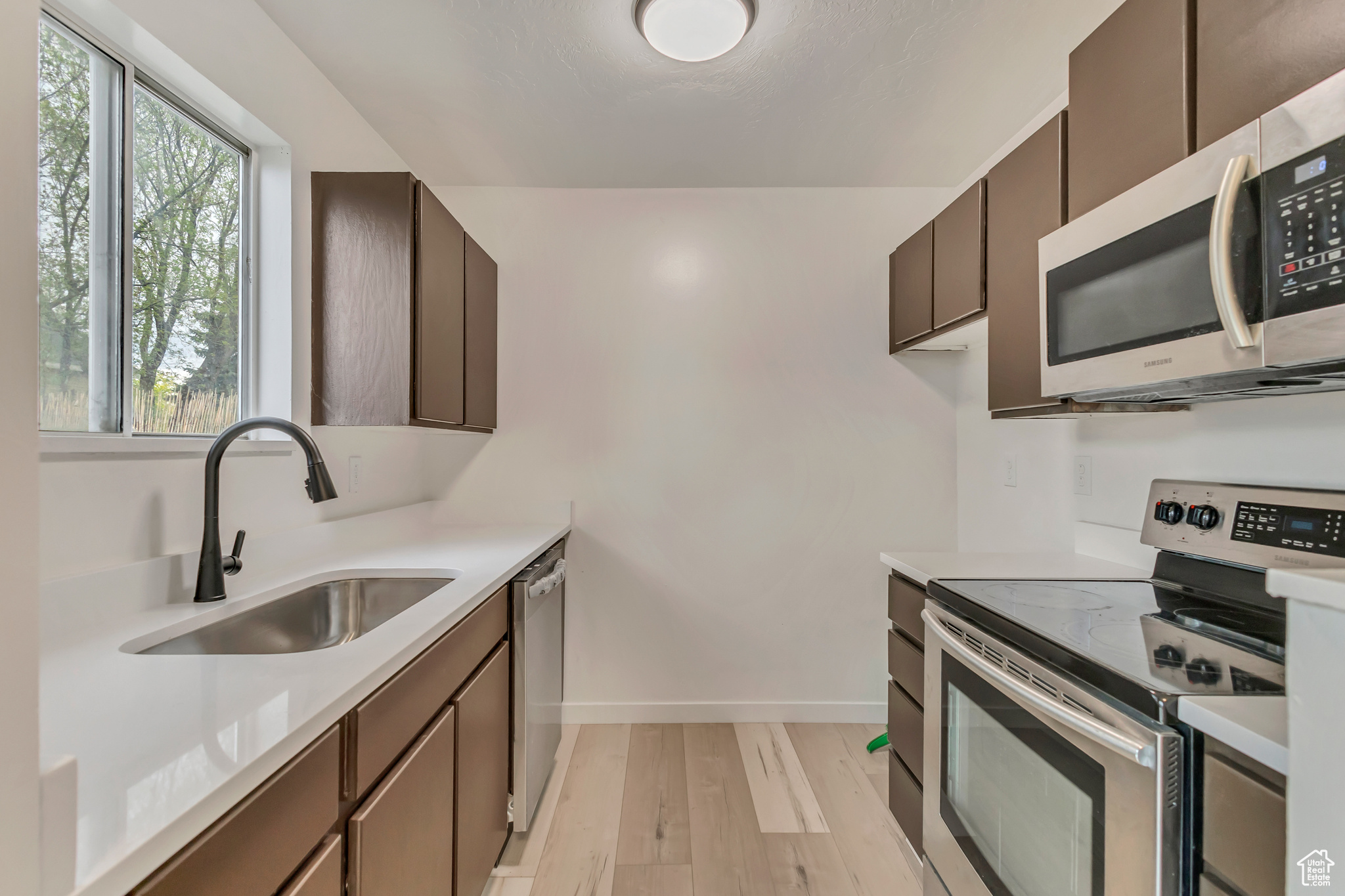 4238 W Old Miller Ct, Salt Lake City, Utah image 4