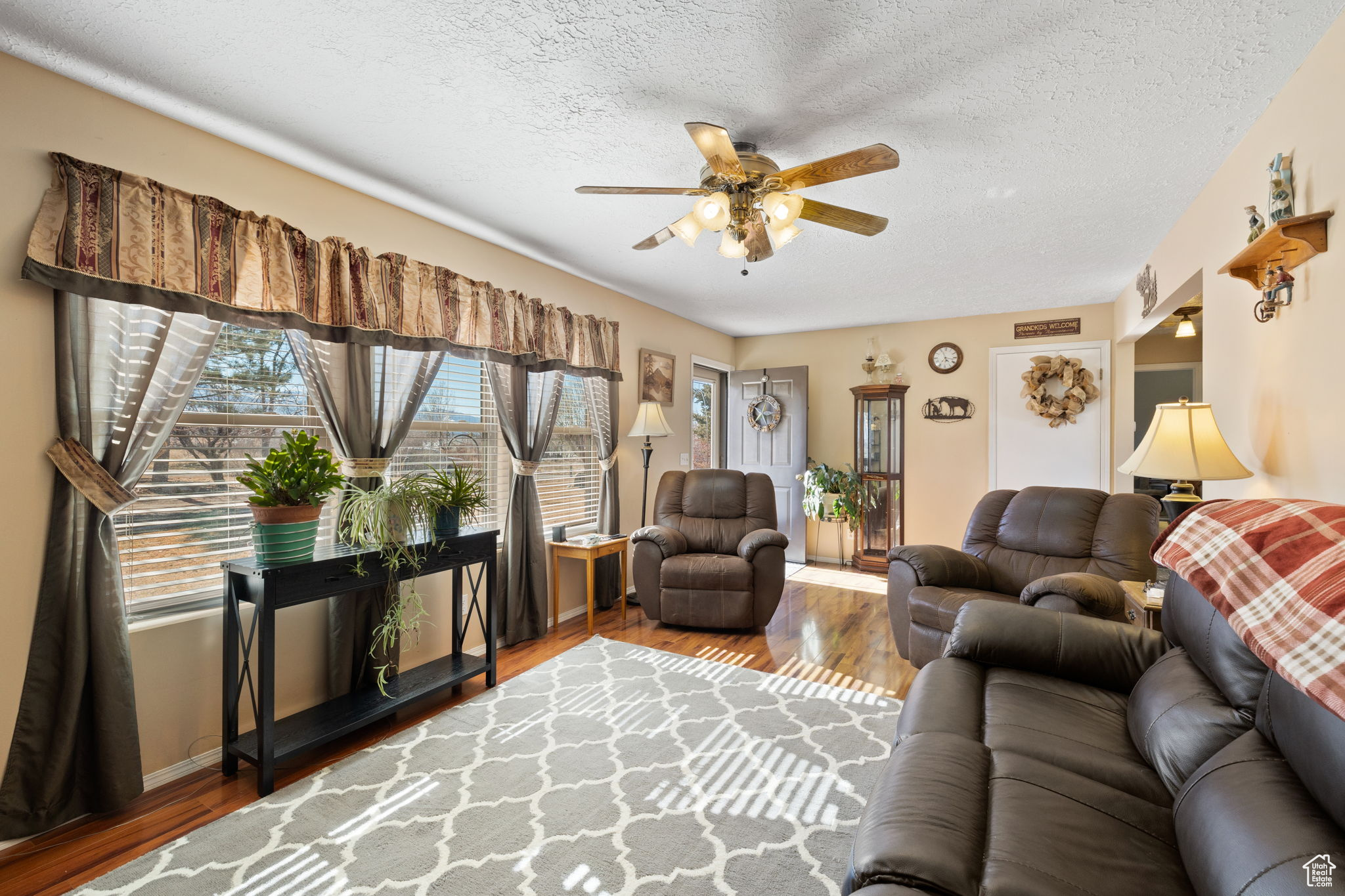 PLEASANT VIEW - Residential