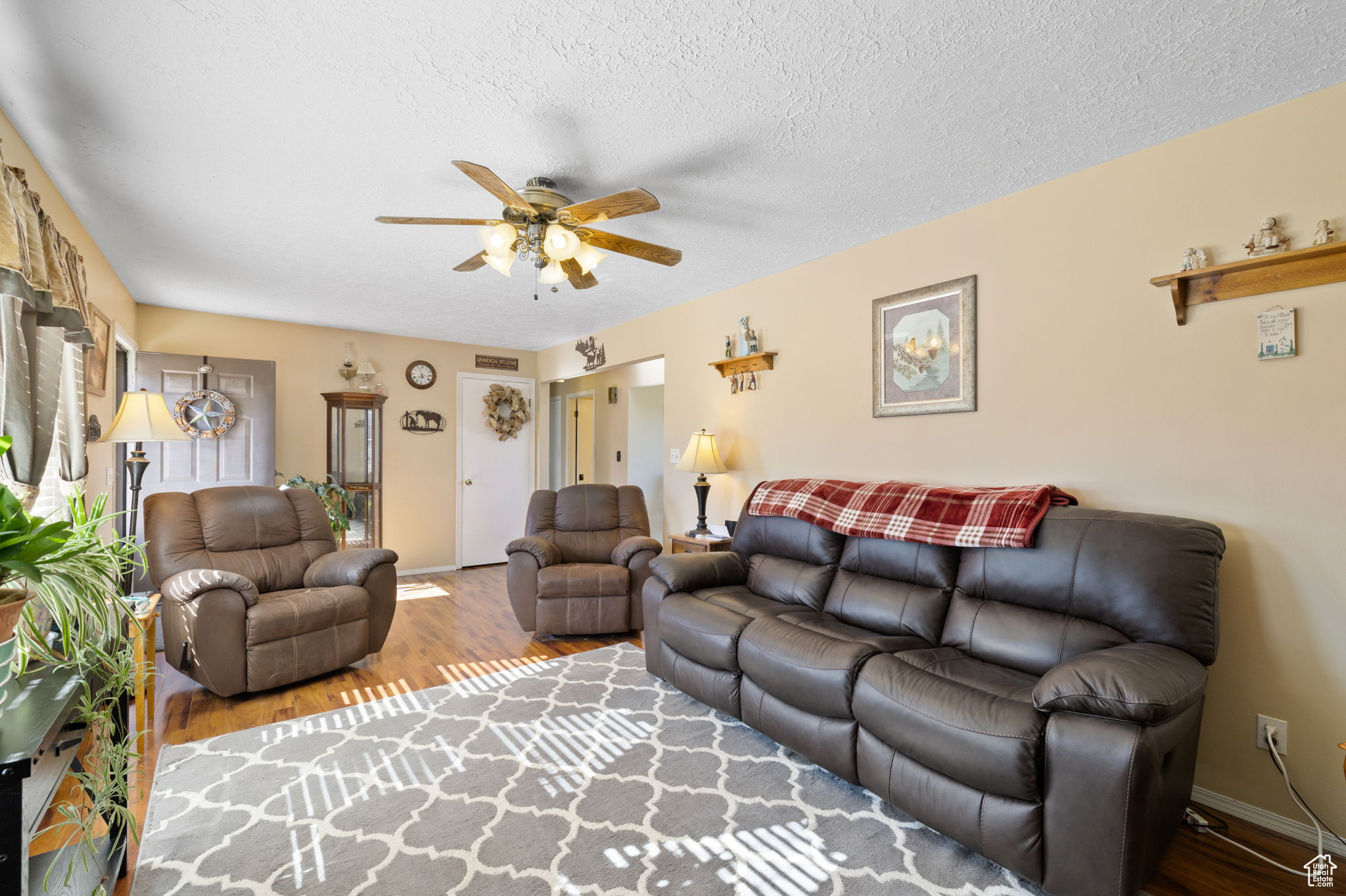 PLEASANT VIEW - Residential