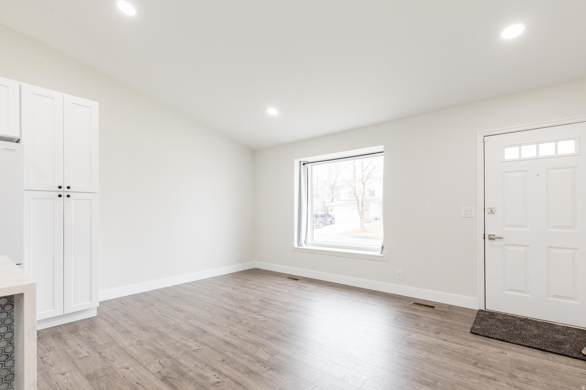 NORTH HILLS ESTATES - Residential