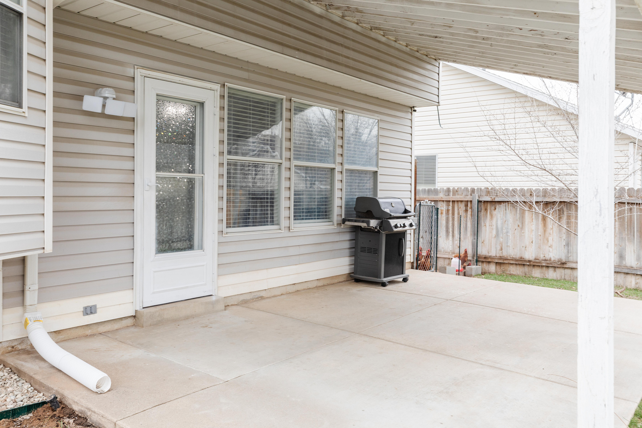 NORTH HILLS ESTATES - Residential