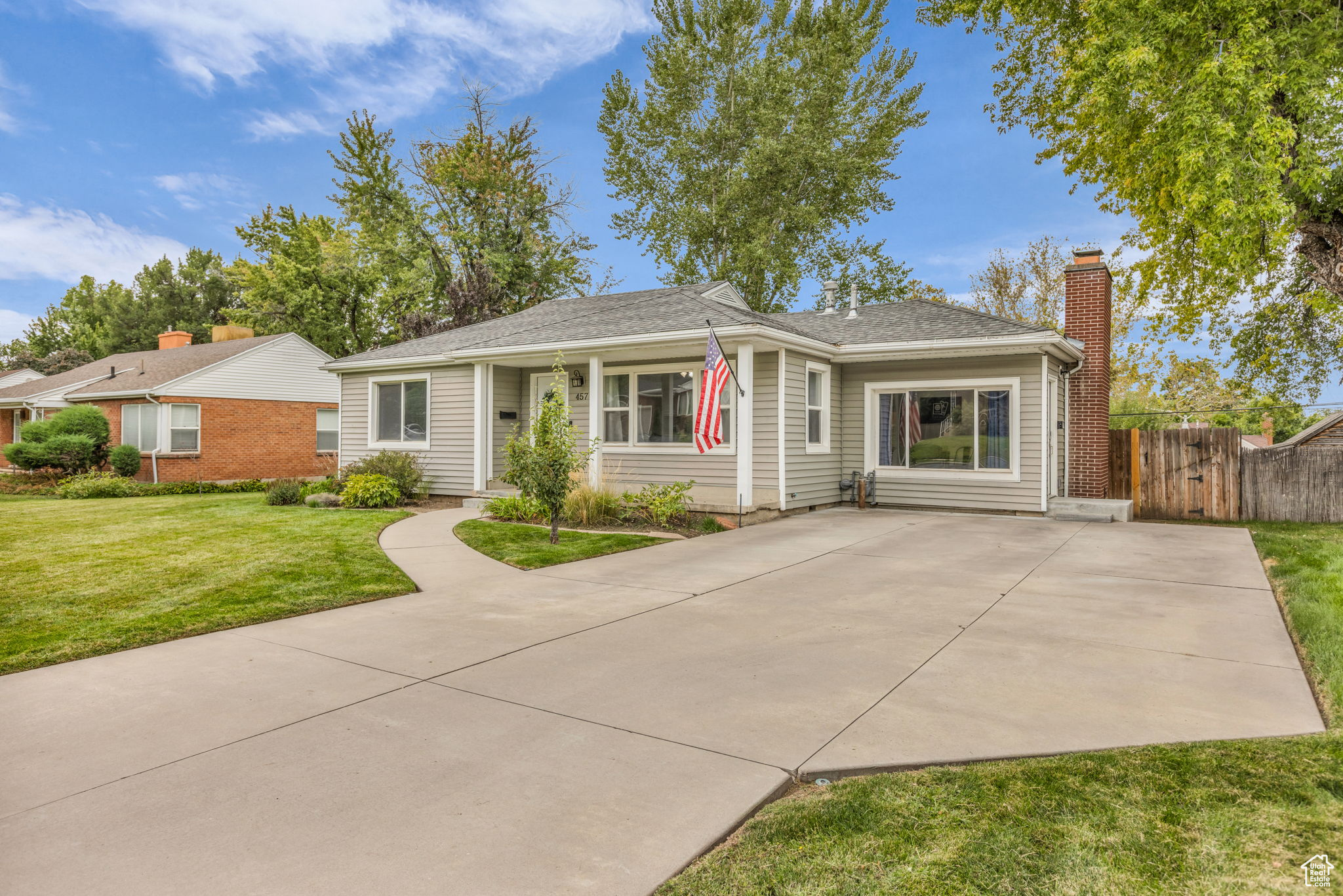 CRESTHOMES ADDITION - Residential