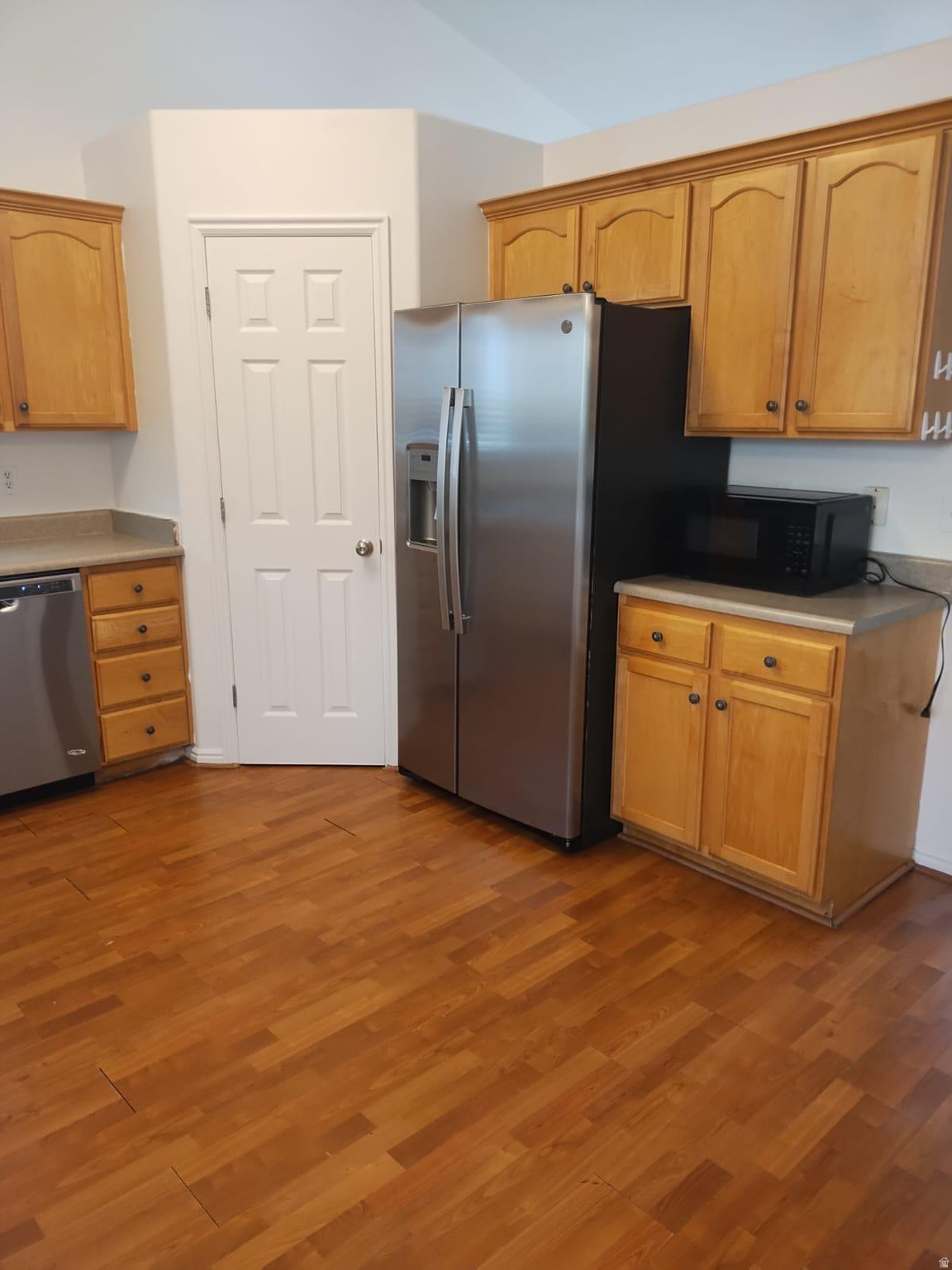 APPLE GROVE - Residential Lease