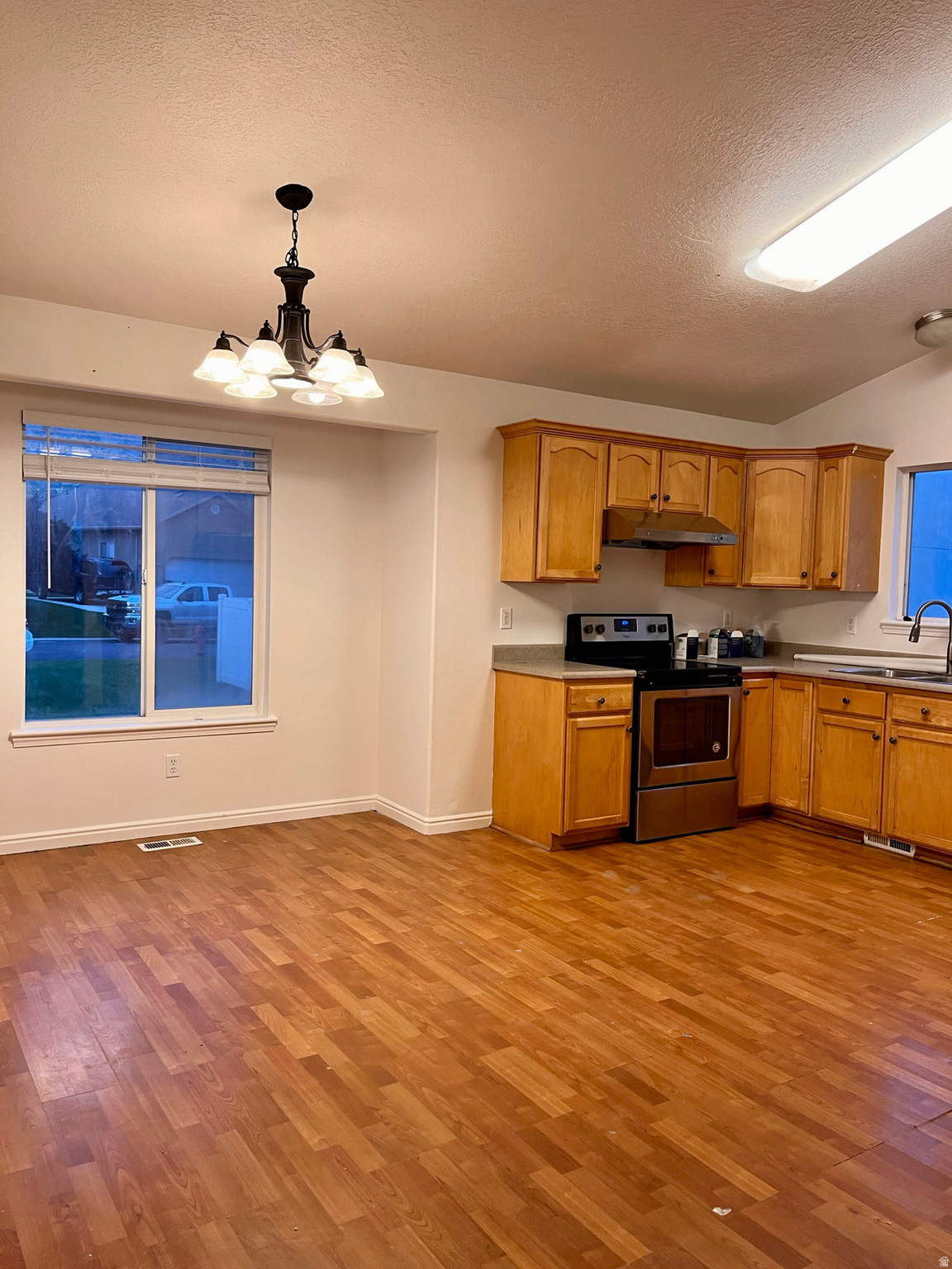 APPLE GROVE - Residential Lease