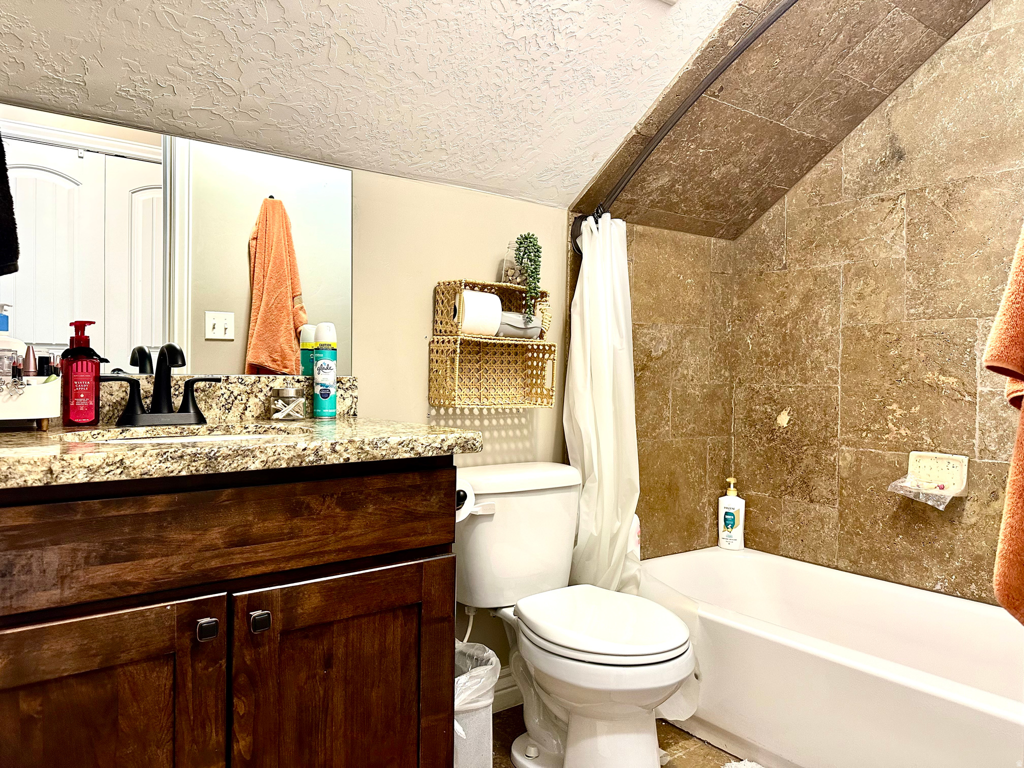 LUCKY ACRES - Residential