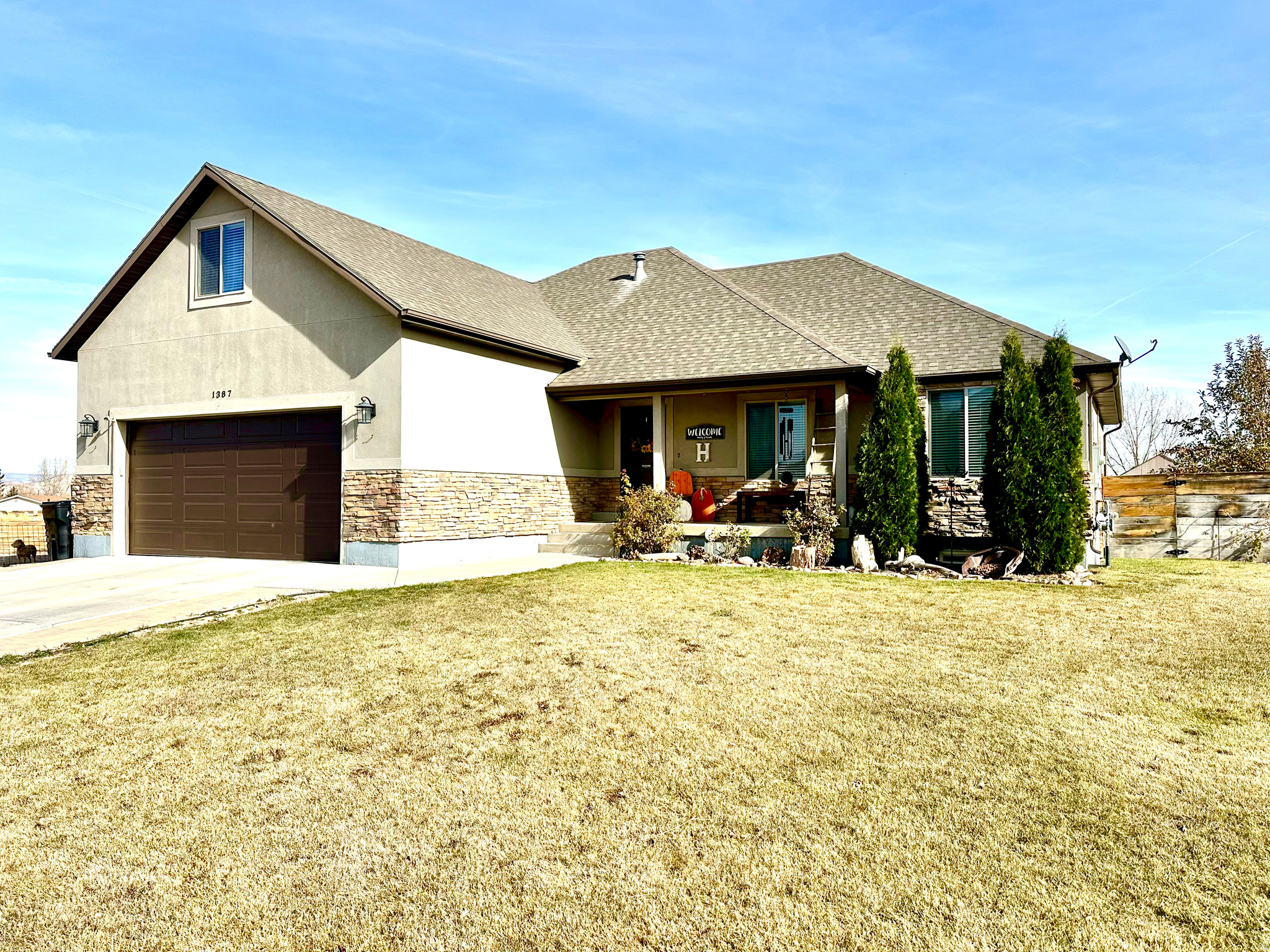 LUCKY ACRES - Residential